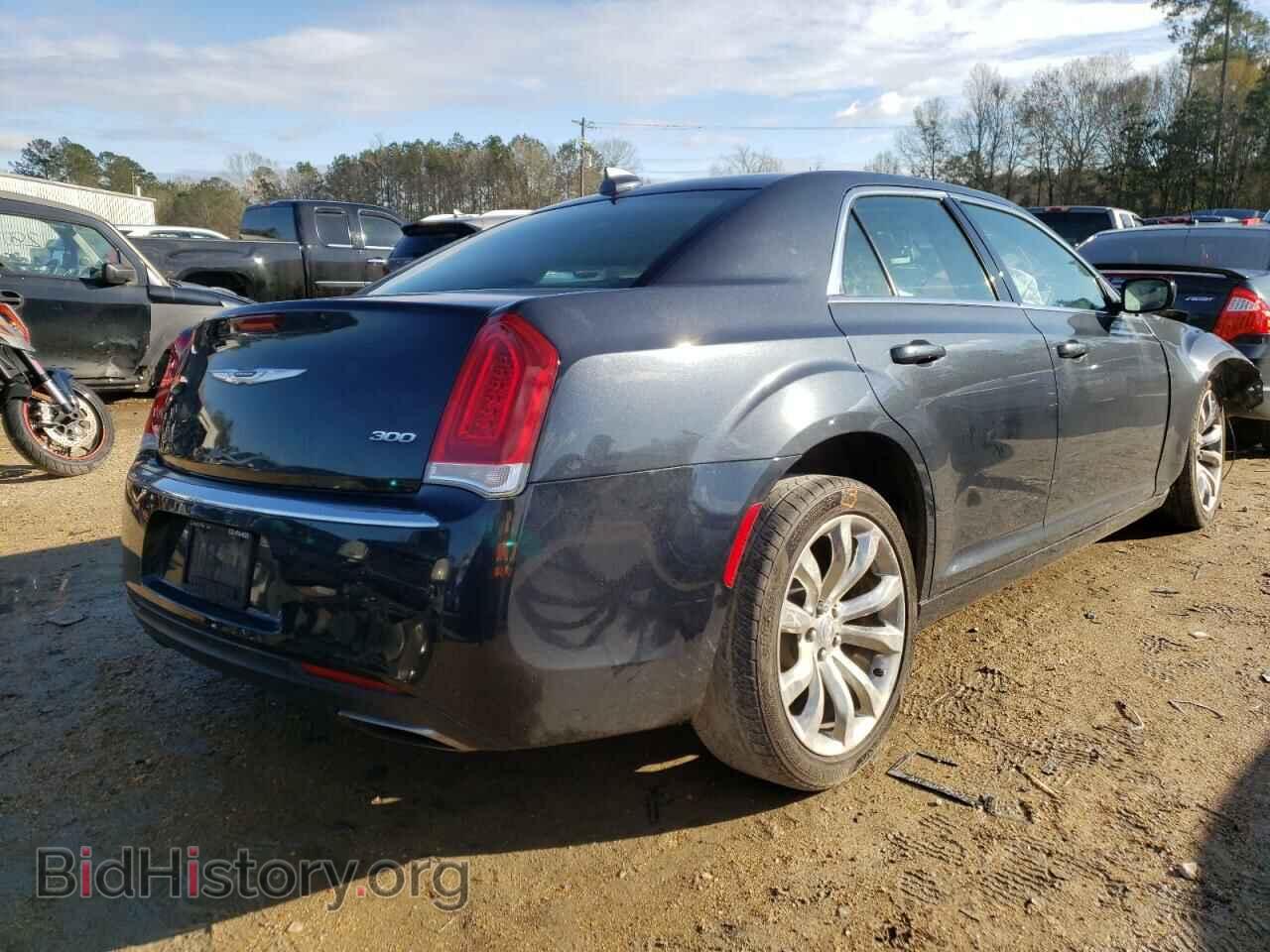 2017 CHRYSLER 300 - VIN: 2C3CCAAG0HH580156 - Фото 4