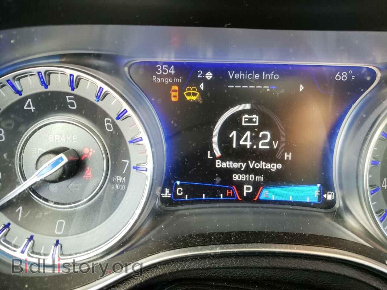 2017 CHRYSLER 300 - VIN: 2C3CCAAG0HH580156 - Фото 8