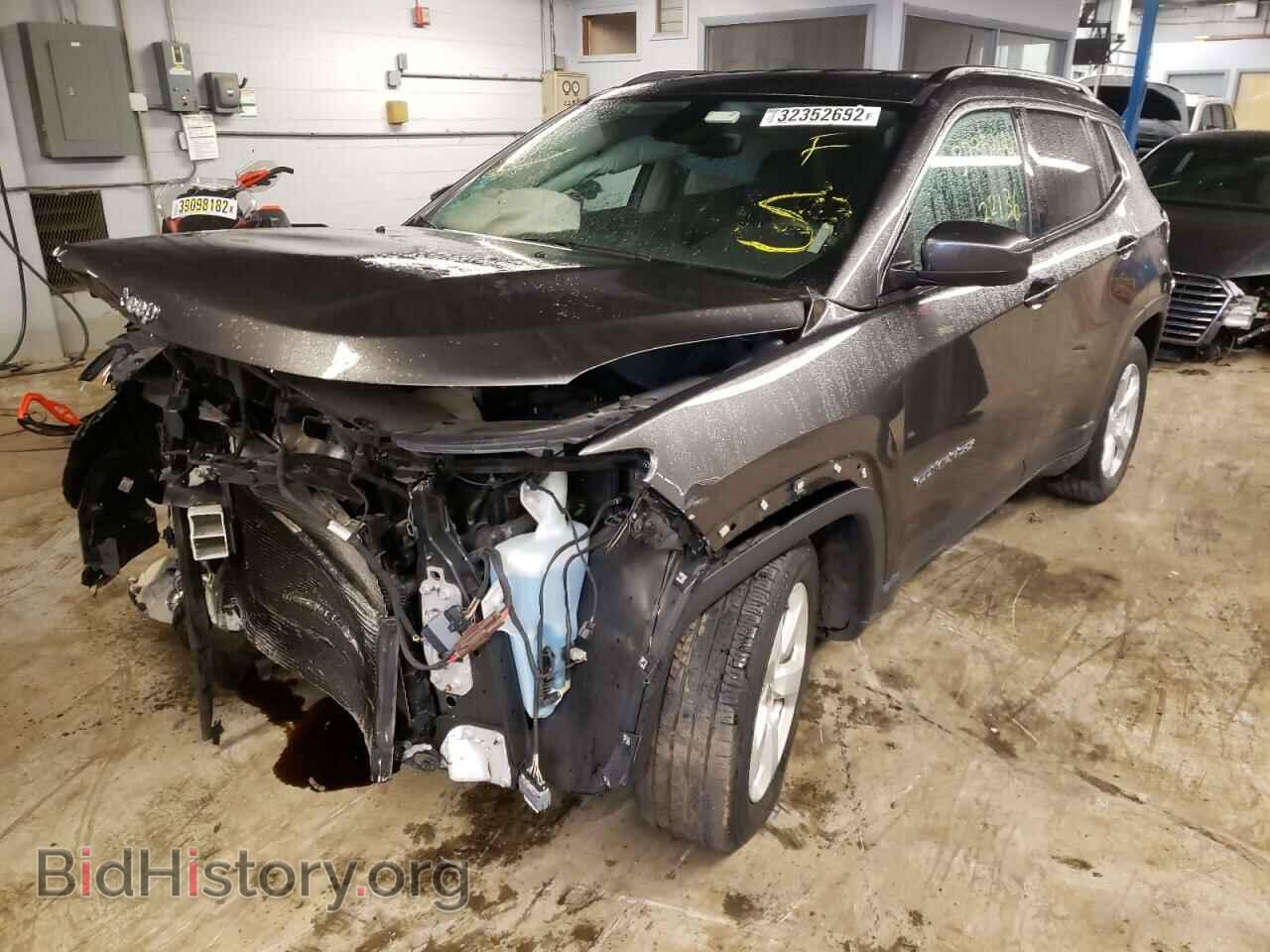 2018 JEEP COMPASS - VIN: 3C4NJCBB7JT408115 - Photo 2