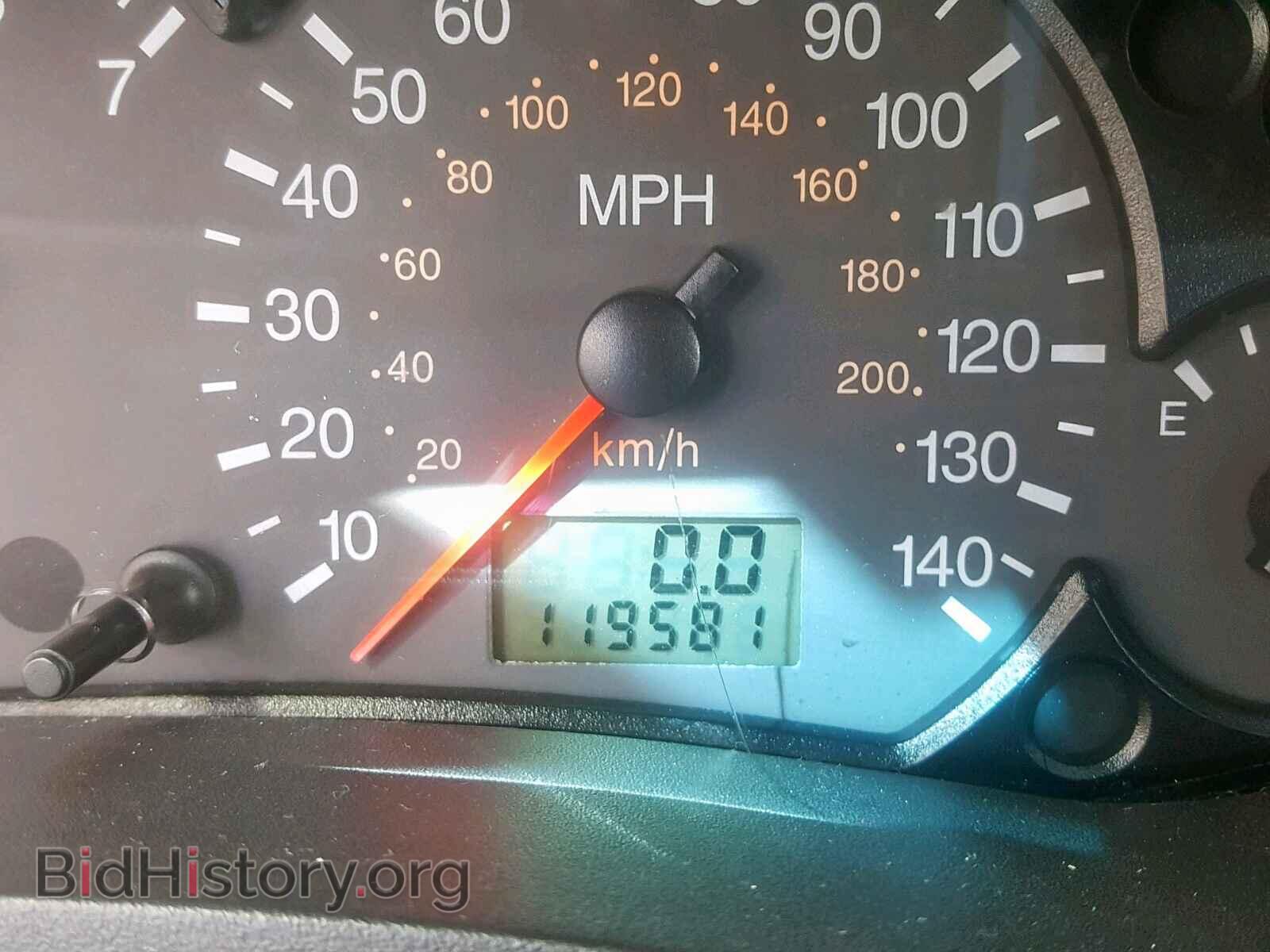 2005 FORD FOCUS - VIN: 3FAFP37NX5R105635 - Фото 8