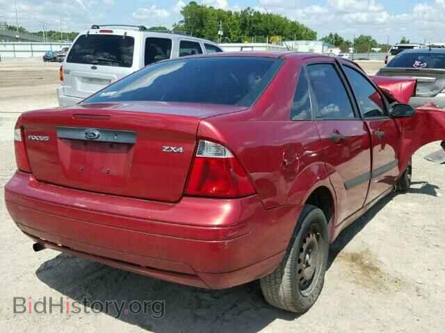 2005 FORD FOCUS - VIN: 1FAFP34NX5W104695 - Фото 4