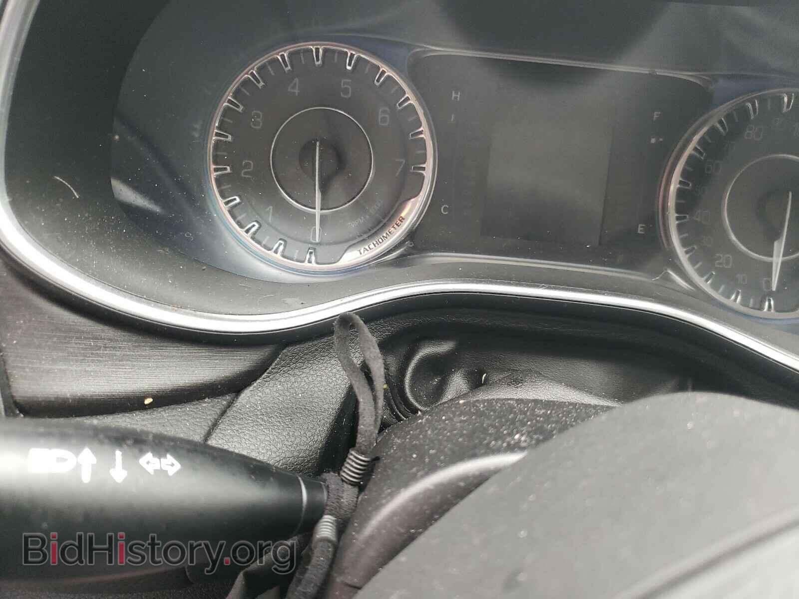 2016 CHRYSLER 200 - VIN: 1C3CCCABXGN165593 - Фото 8