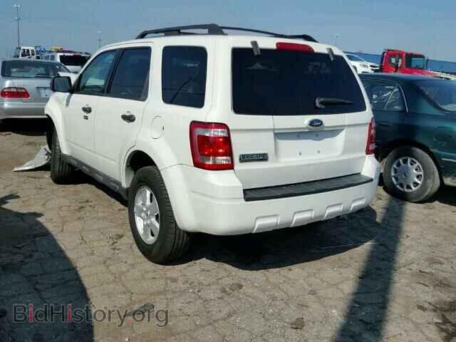 2009 FORD ESCAPE - VIN: 1FMCU03749KA57714 - Фото 3