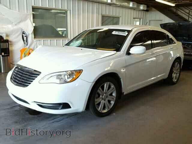 2013 CHRYSLER 200 - VIN: 1C3CCBAB5DN670821 - Фото 2