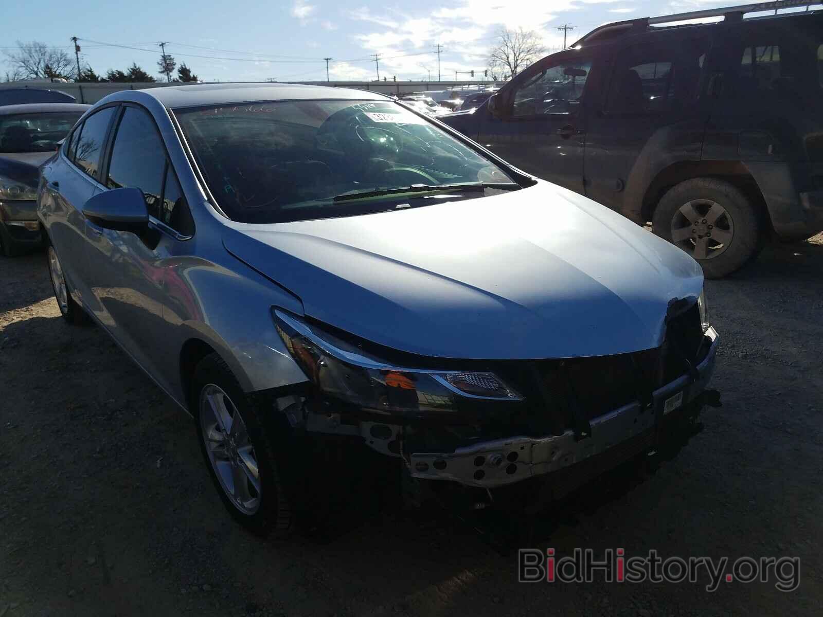 Photo 1G1BE5SM1H7215566 - CHEVROLET CRUZE 2017