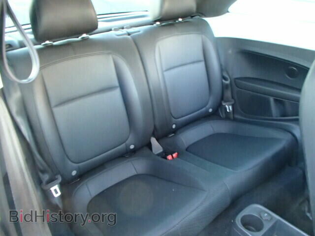 2012 VOLKSWAGEN BEETLE - VIN: 3VWJP7ATXCM619818 - Фото 6