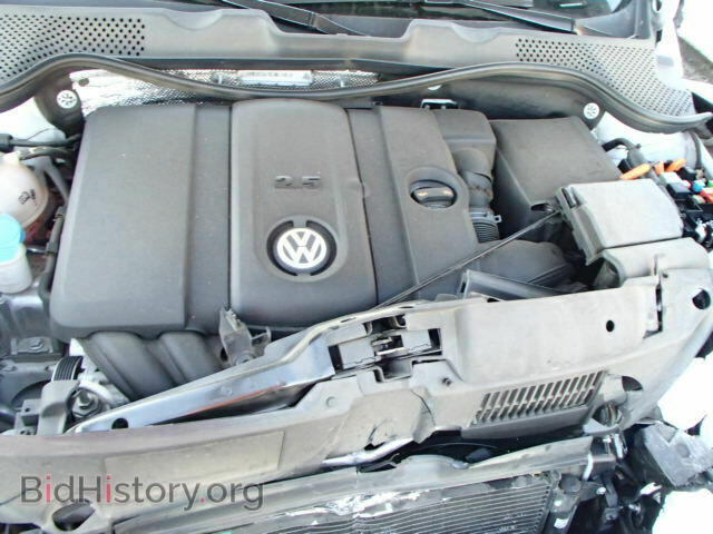 2012 VOLKSWAGEN BEETLE - VIN: 3VWJP7ATXCM619818 - Фото 7
