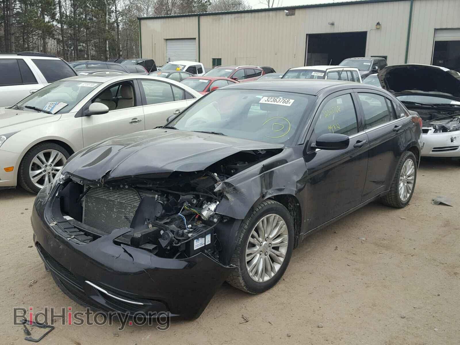 2012 CHRYSLER 200 - VIN: 1C3CCBAB9CN155383 - Фото 2