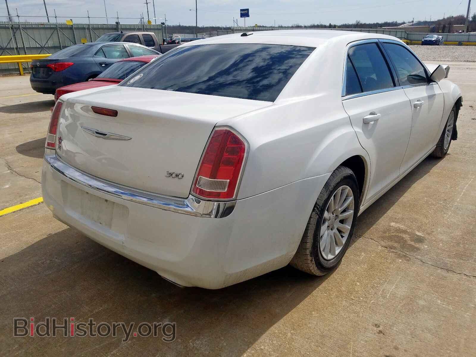 2013 CHRYSLER 300 - VIN: 2C3CCAAG6DH577899 - Фото 4