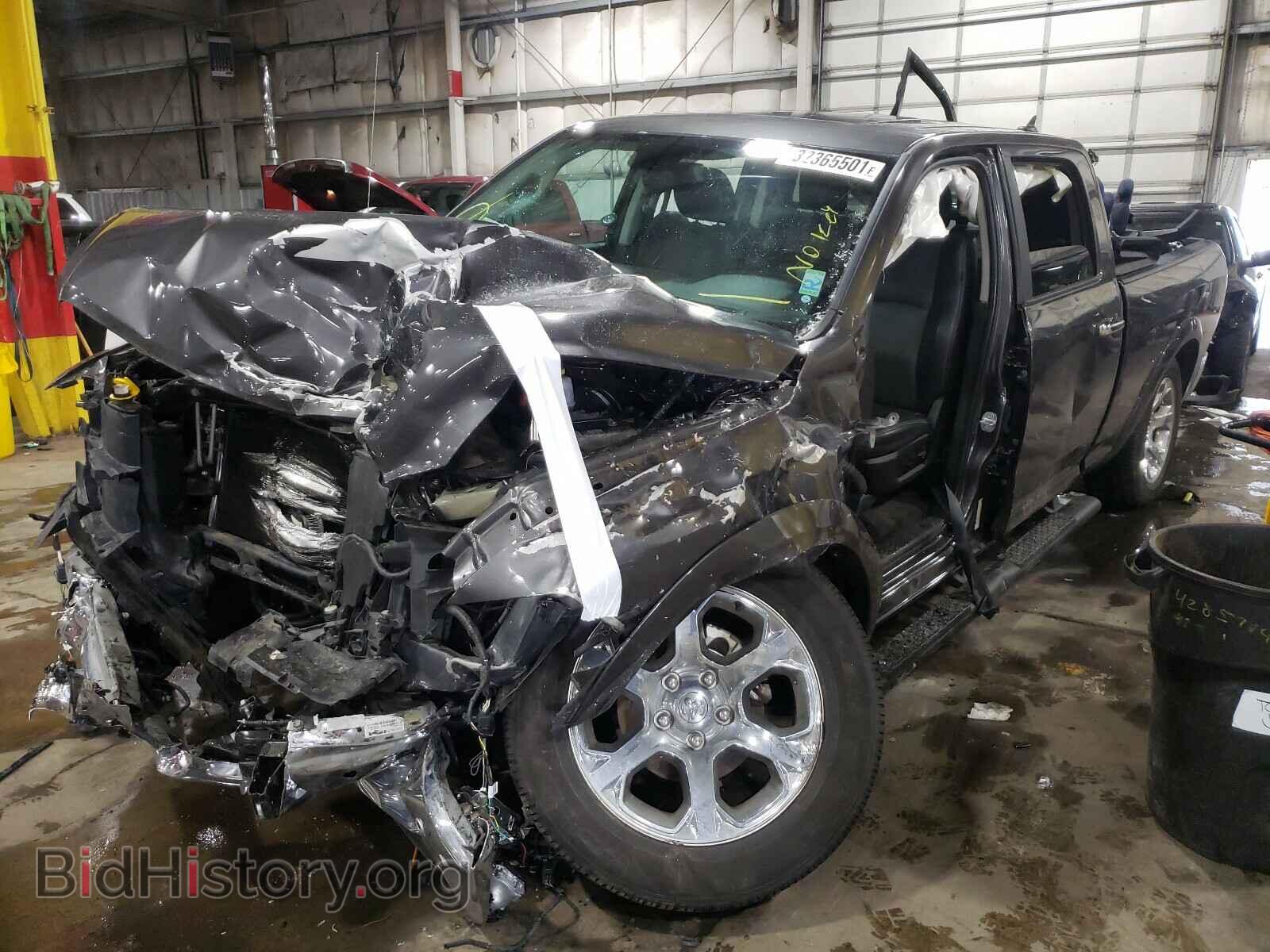 2017 RAM 1500 - VIN: 1C6RR7VT3HS817463 - Photo 2