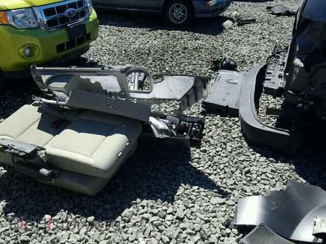2011 HONDA ELEMENT - VIN: 5J6YH1H74BL004020 - Фото 9
