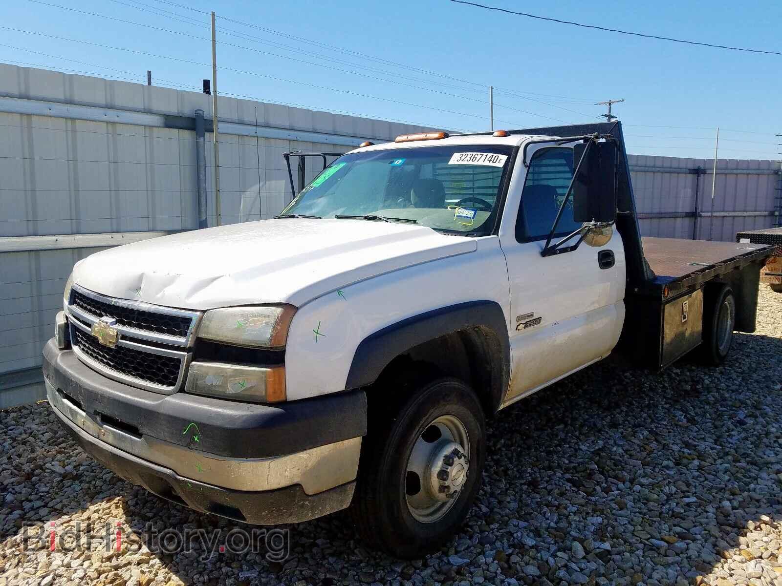 2007 CHEVROLET SILVERADO - VIN: 1GBJC34D77E163899 - Фото 2
