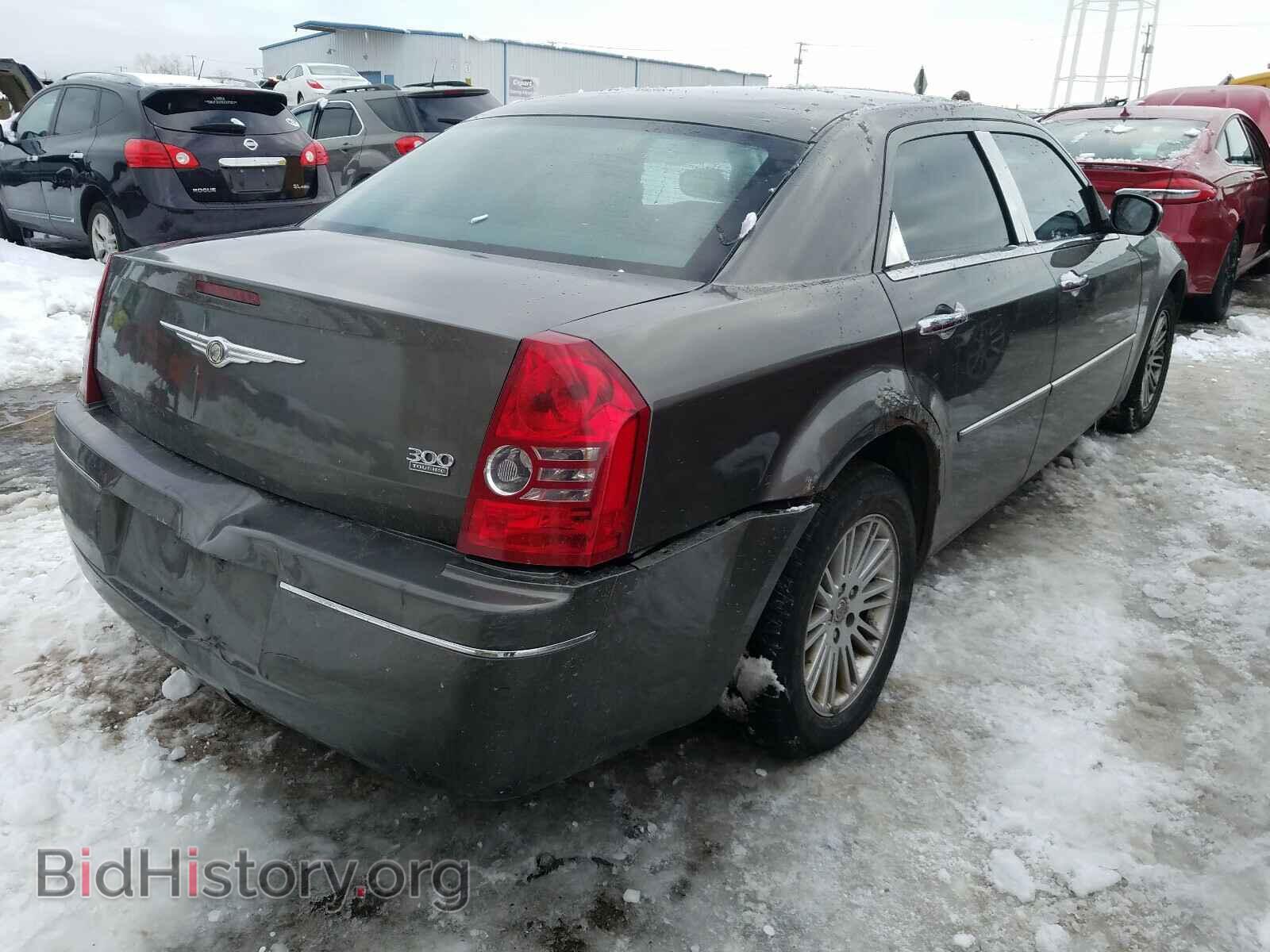 2010 CHRYSLER 300 - VIN: 2C3CA5CV7AH115923 - Фото 4