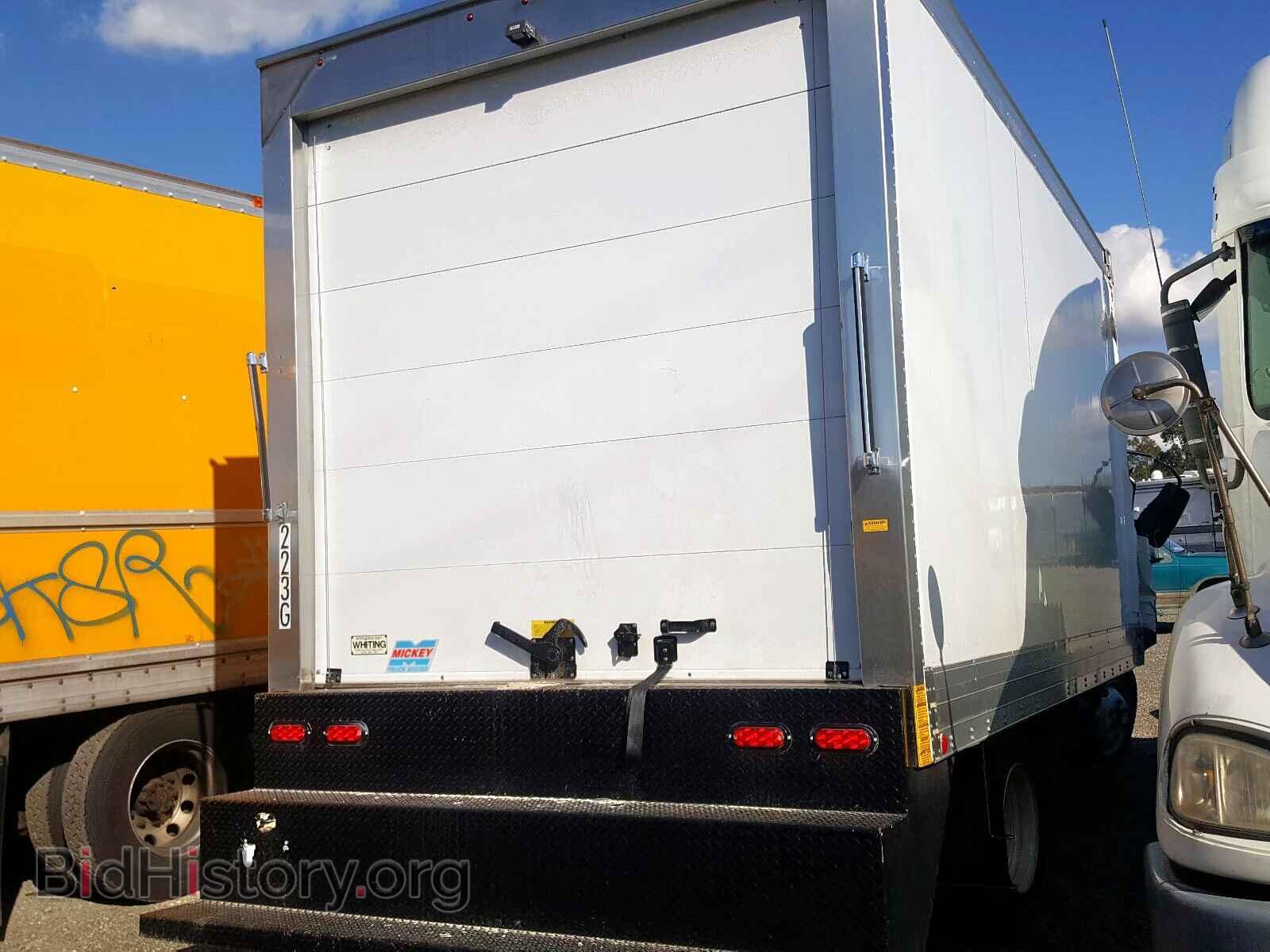 2018 ISUZU NPR - VIN: 54DC4W1B3JS805173 - Photo 4