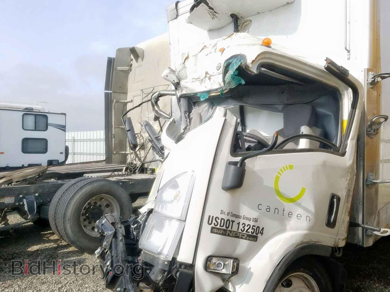 2018 ISUZU NPR - VIN: 54DC4W1B3JS805173 - Photo 10