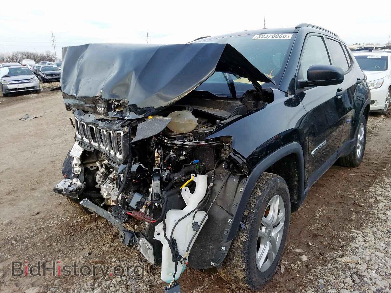 2018 JEEP COMPASS - VIN: 3C4NJCAB6JT133581 - Photo 2