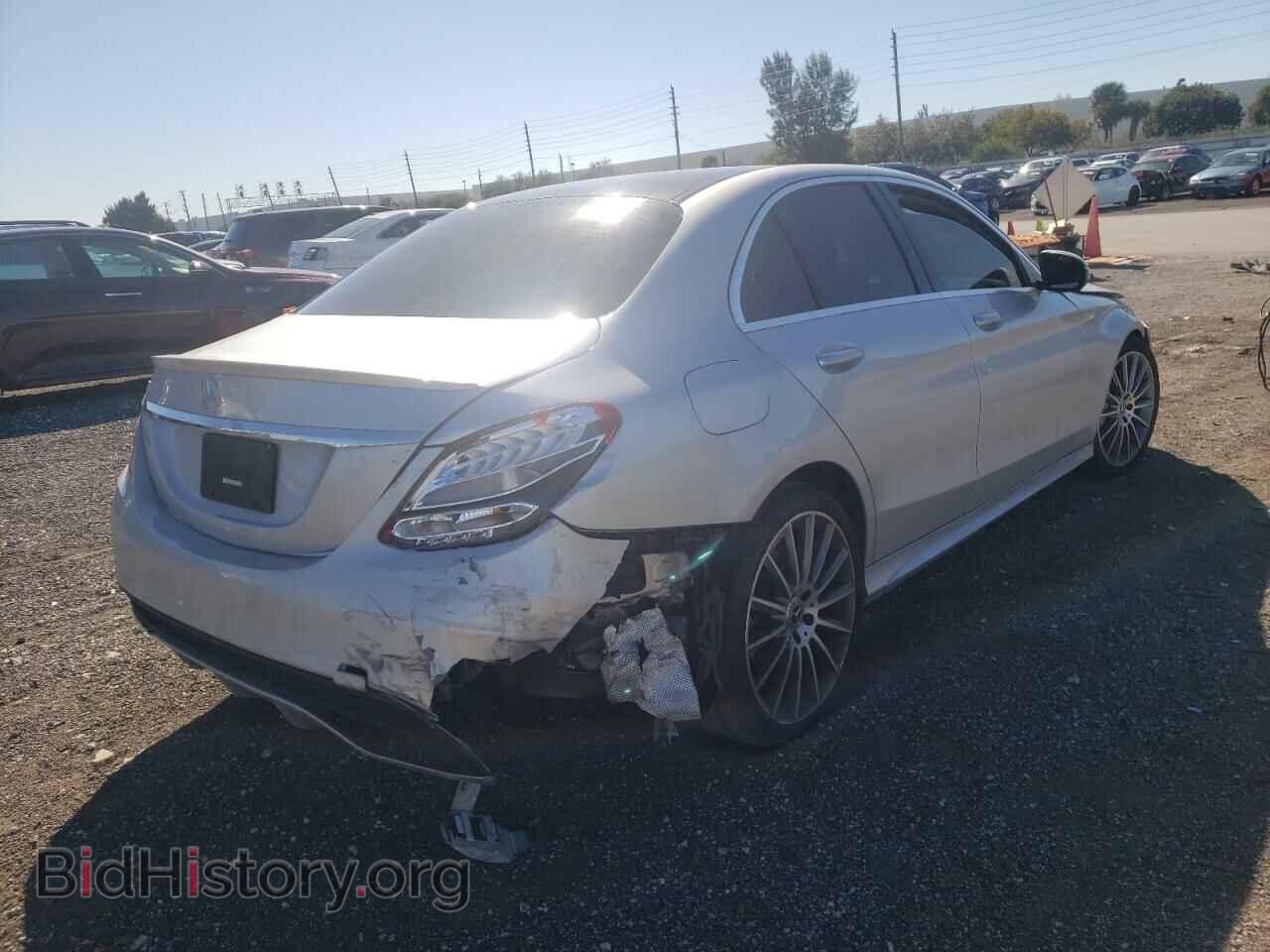 2017 MERCEDES-BENZ C-CLASS - VIN: 55SWF4JB3HU215528 - Фото 4