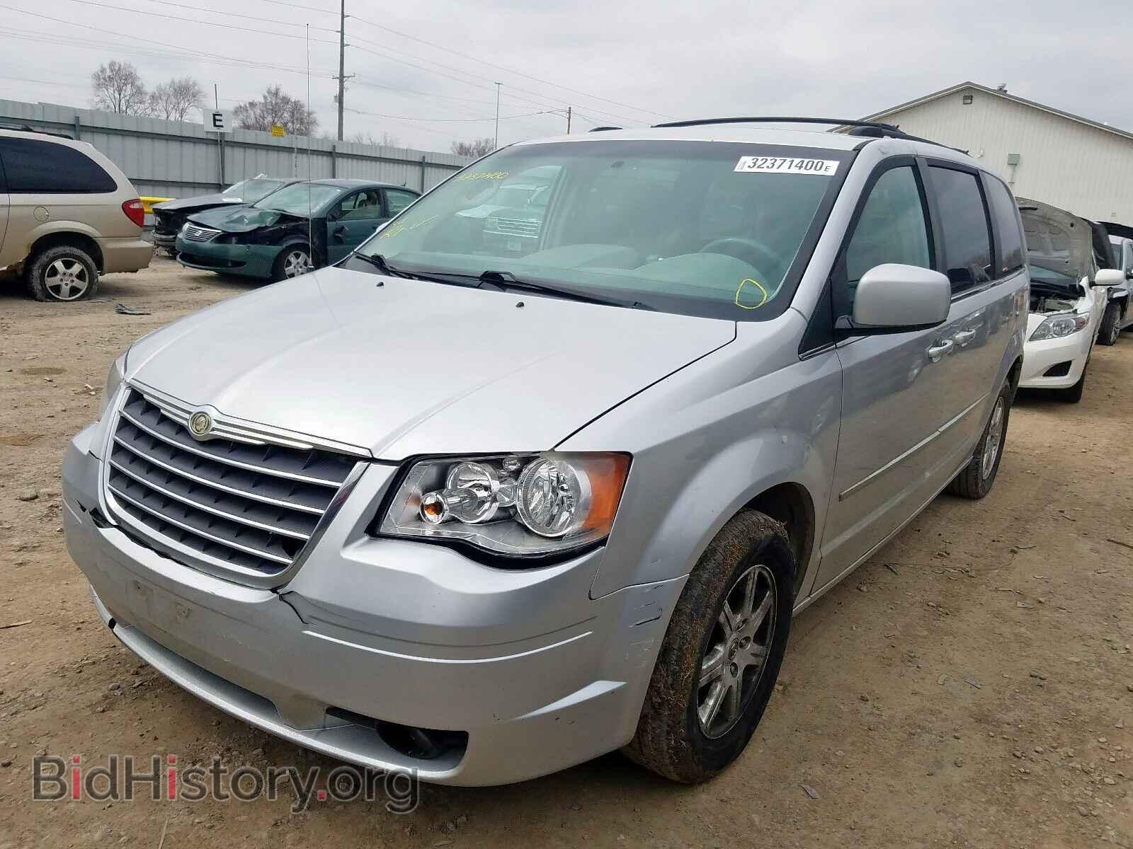 2010 CHRYSLER TOWN & COU - VIN: 2A4RR5D18AR234983 - Фото 2