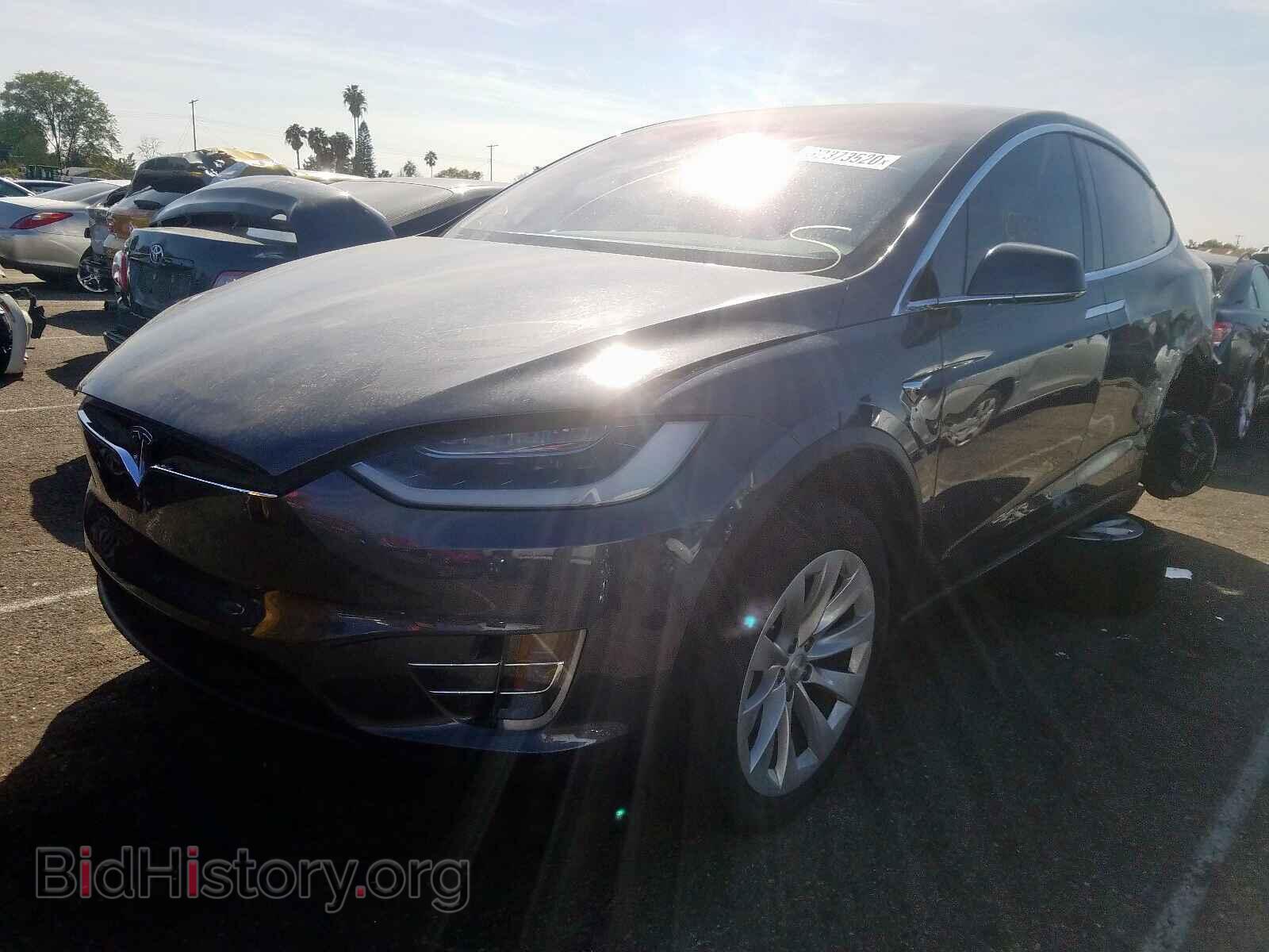 2017 TESLA MODEL X - VIN: 5YJXCAE26HF035032 - Photo 2