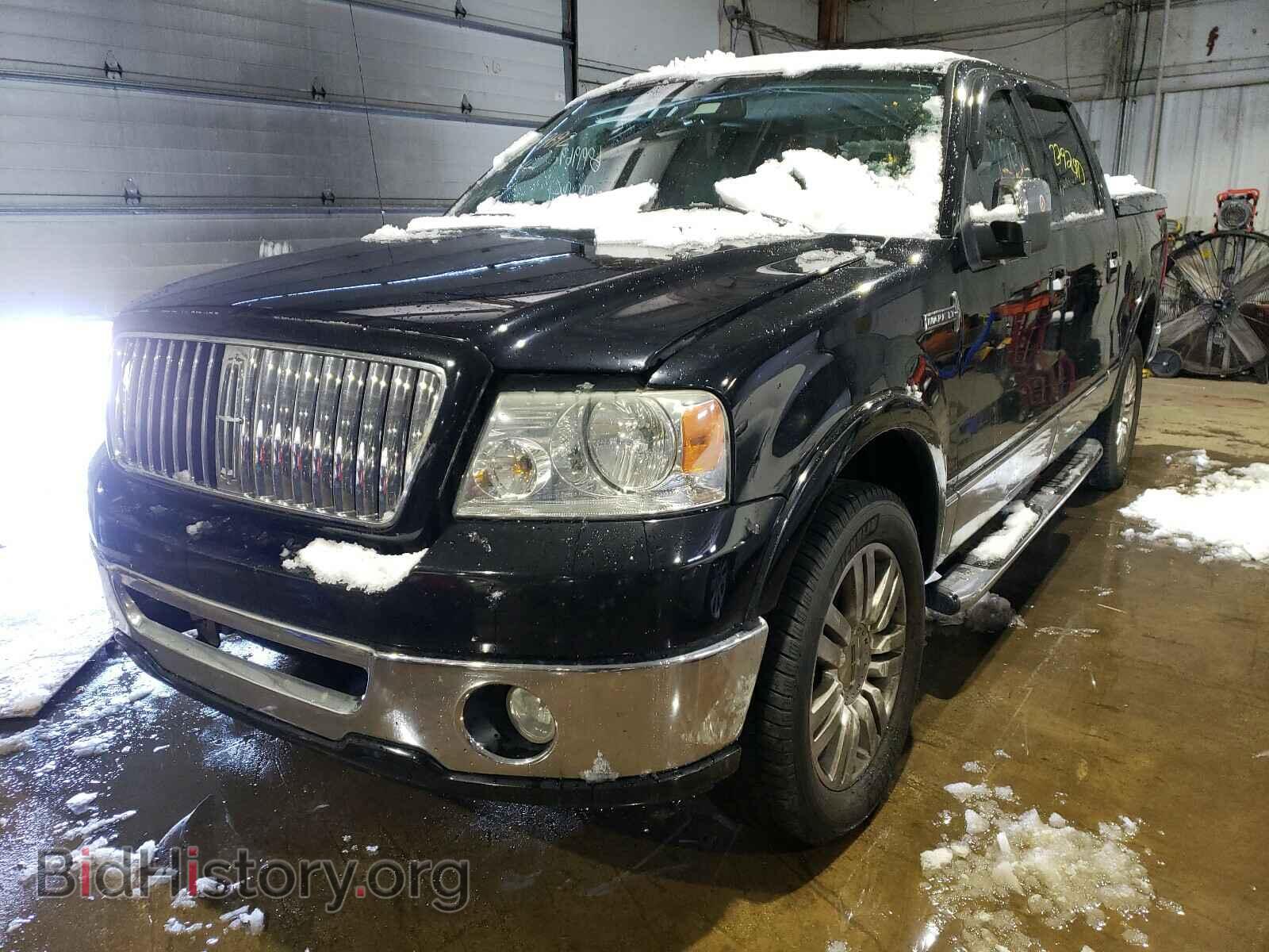 2006 LINCOLN MARK LT - VIN: 5LTPW18586FJ21199 - Фото 2