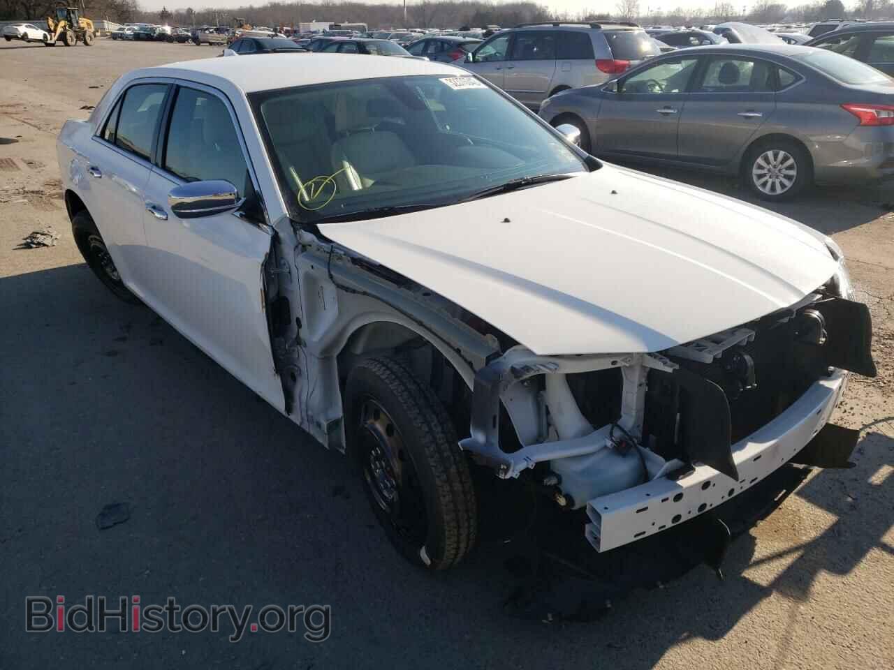 Фотография 2C3CCAKG5KH689895 - CHRYSLER 300 2019
