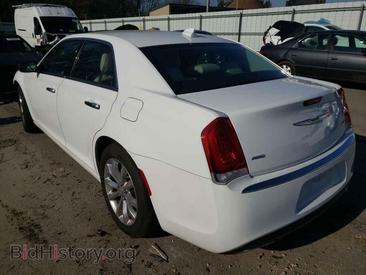 2019 CHRYSLER 300 - VIN: 2C3CCAKG5KH689895 - Фото 3
