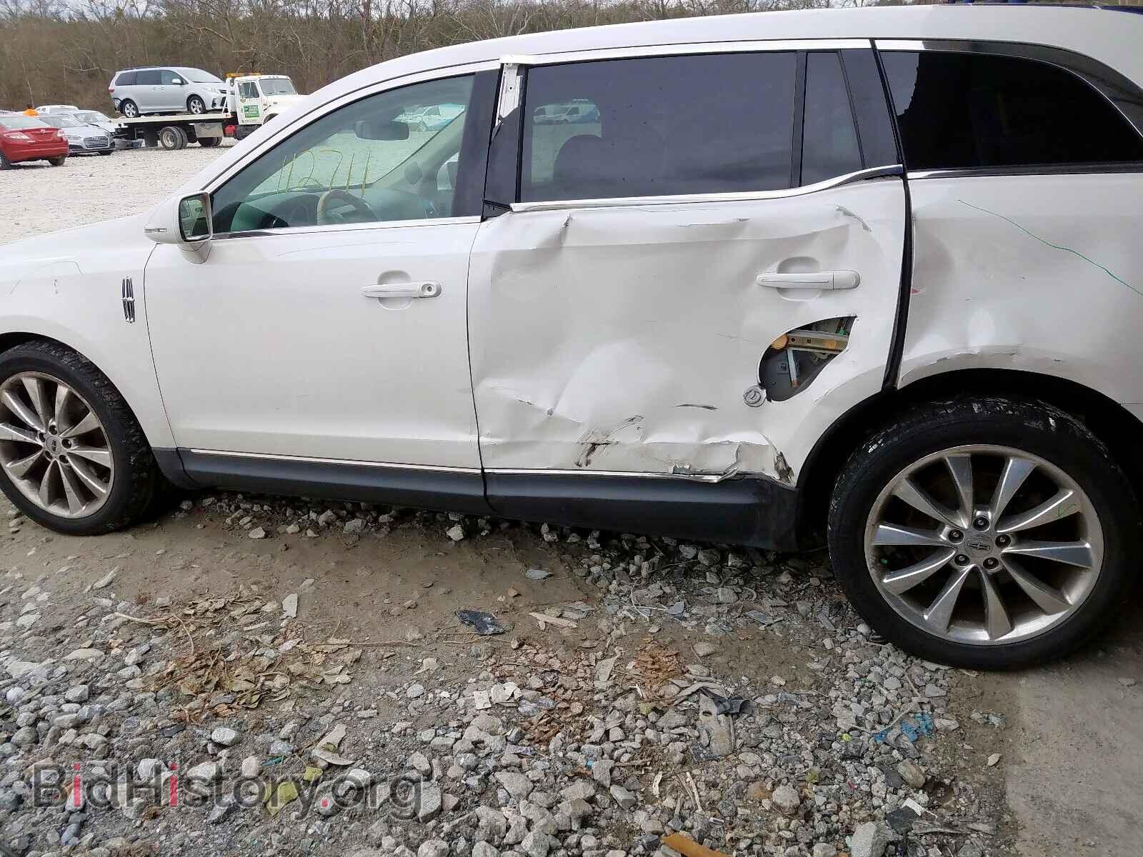 2011 LINCOLN MKT - VIN: 2LMHJ5AT4BBJ54301 - Фото 9