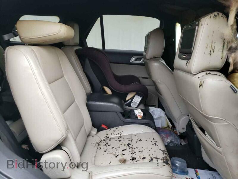 2011 Ford EXPLORER (VIN 1FMHK7F88BGA17377) — photo 6 of 10
