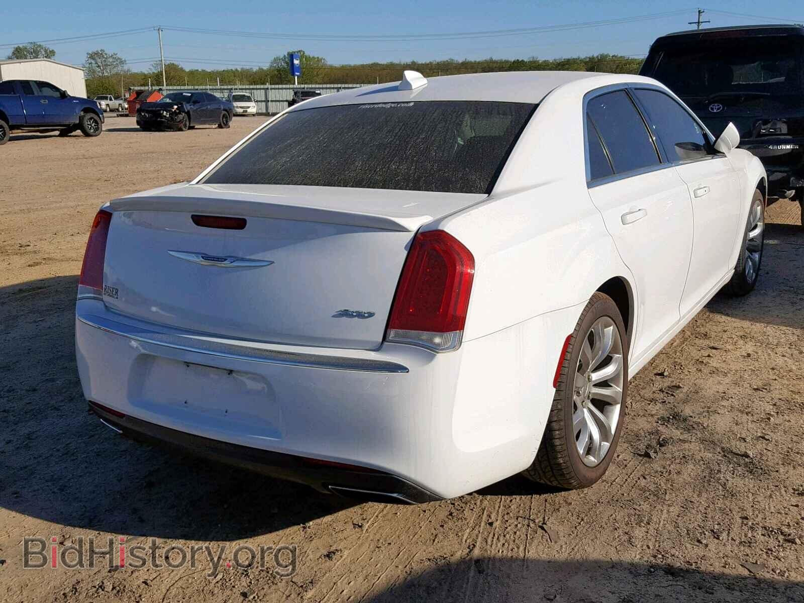 2016 CHRYSLER 300 - VIN: 2C3CCAAG6GH313764 - Фото 4