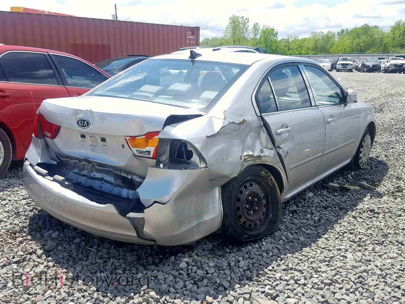 2010 KIA OPTIMA - VIN: KNAGG4A80A5382568 - Фото 4
