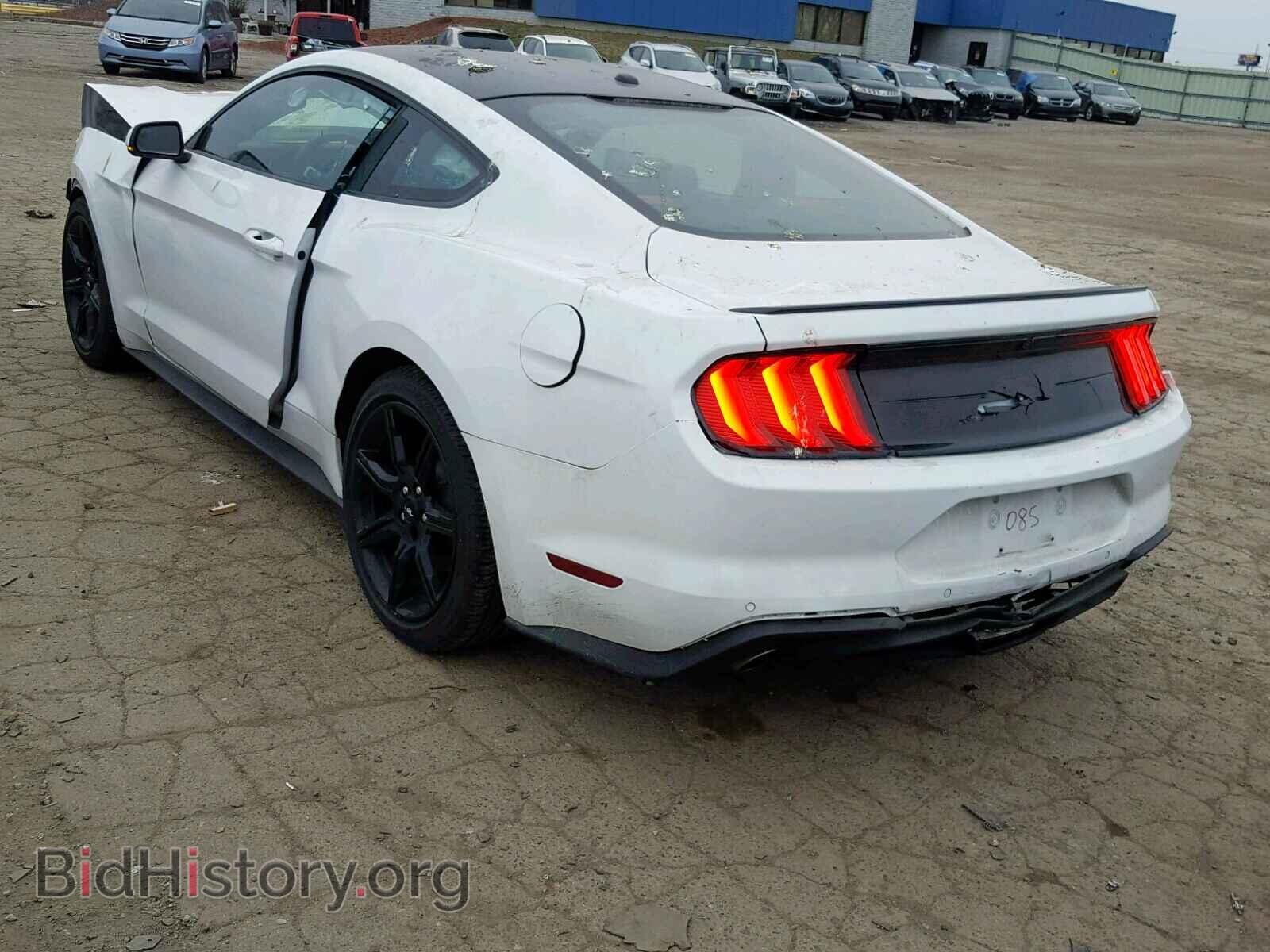 2018 FORD MUSTANG - VIN: 1FA6P8TH0J5112085 - Фото 3
