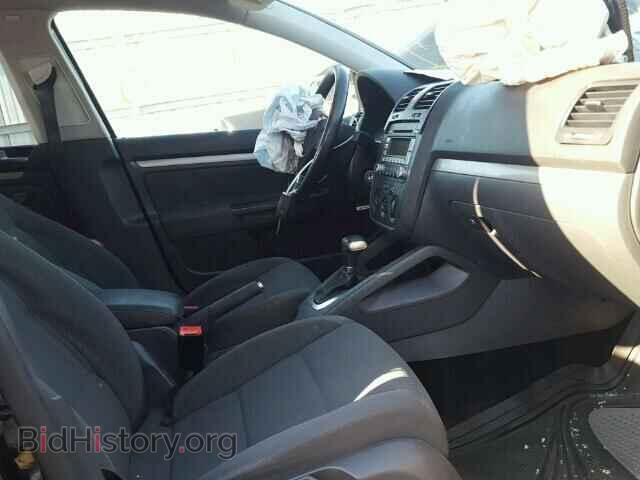 2009 VOLKSWAGEN RABBIT - VIN: WVWDA71K79W142802 - Фото 5