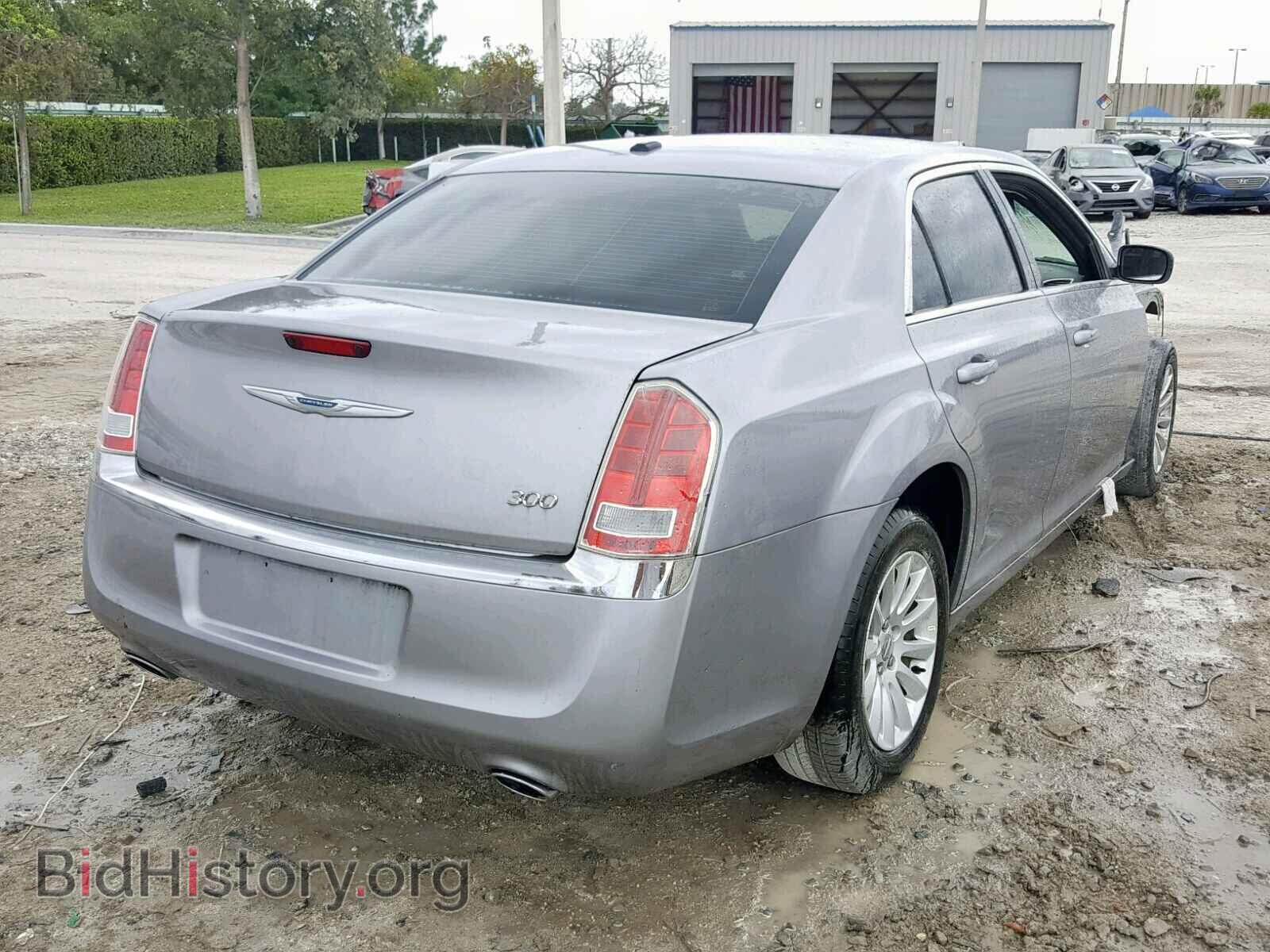 2014 CHRYSLER 300 - VIN: 2C3CCAAG3EH358092 - Фото 4