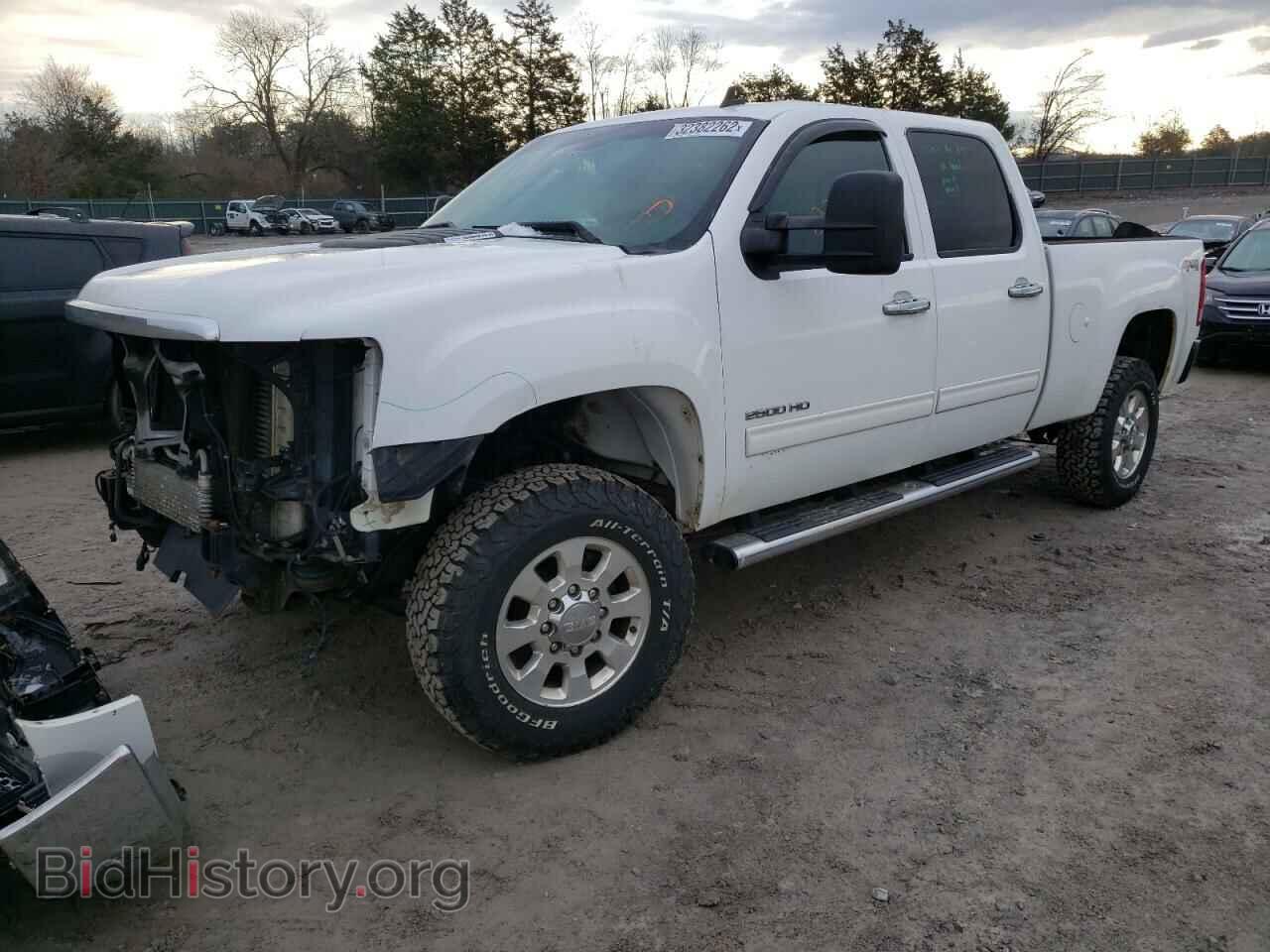 2011 GMC SIERRA - VIN: 1GT120C86BF246065 - Фото 2