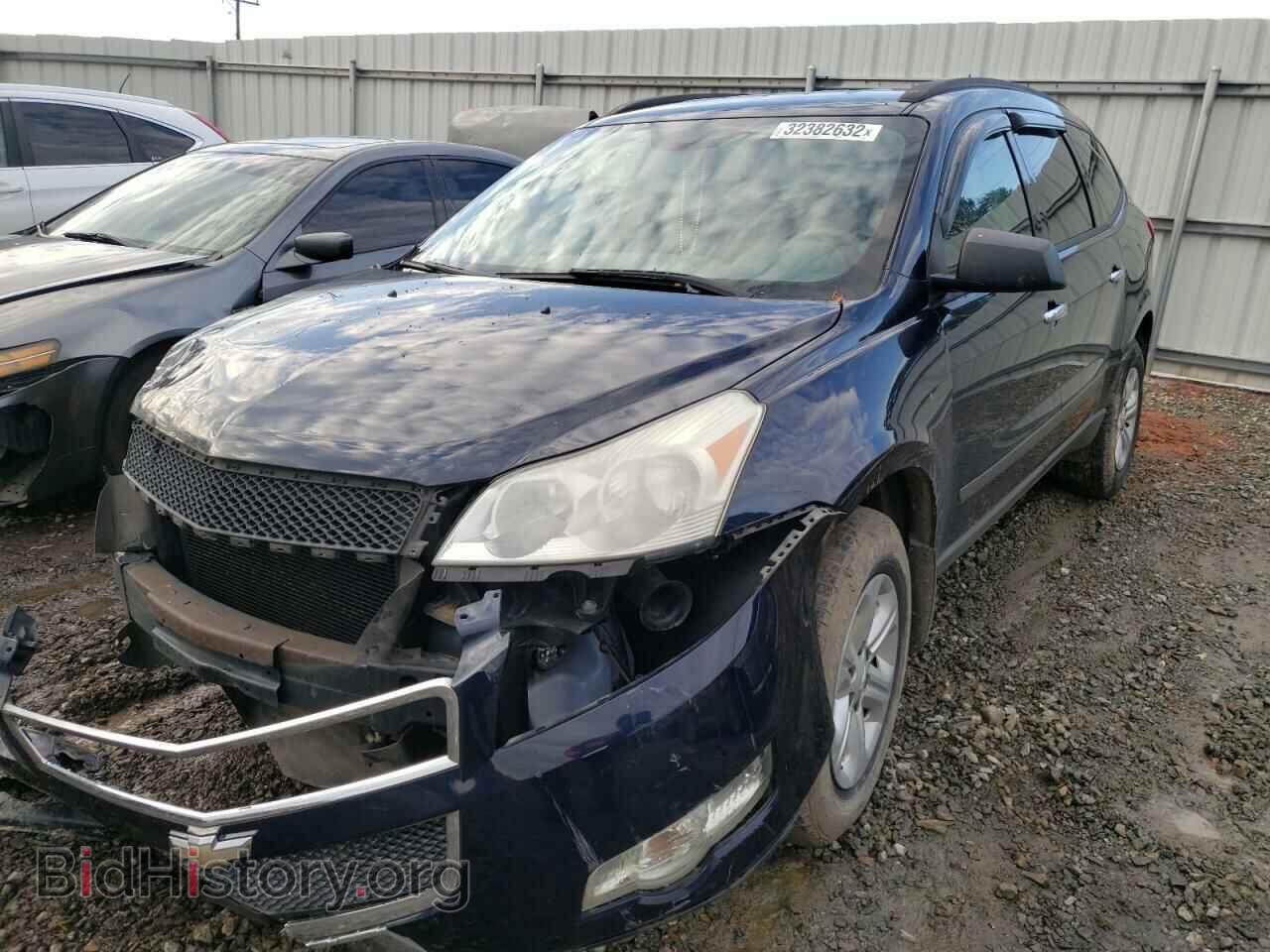 2012 CHEVROLET TRAVERSE - VIN: 1GNKRFED8CJ324946 - Фото 2