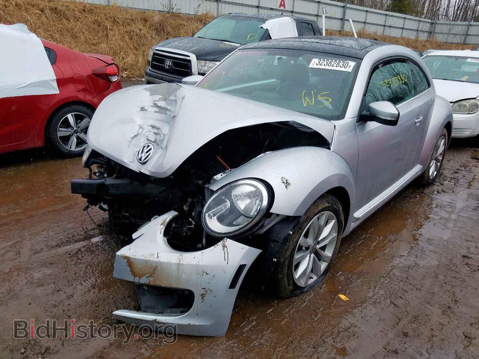 2013 VOLKSWAGEN BEETLE - VIN: 3VWJL7AT3DM615509 - Фото 2