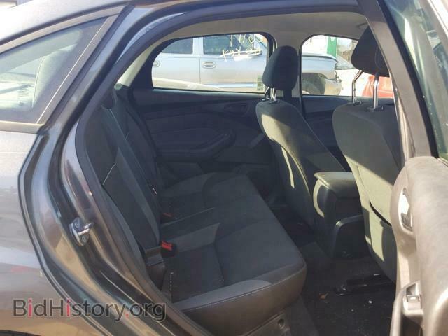 2012 Ford FOCUS (VIN 1FAHP3F29CL352494) — photo 6 of 10
