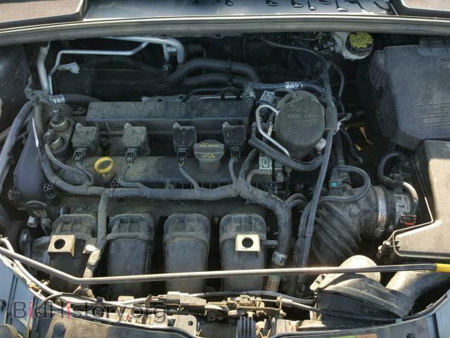 2012 Ford FOCUS (VIN 1FAHP3F29CL352494) — photo 7 of 10