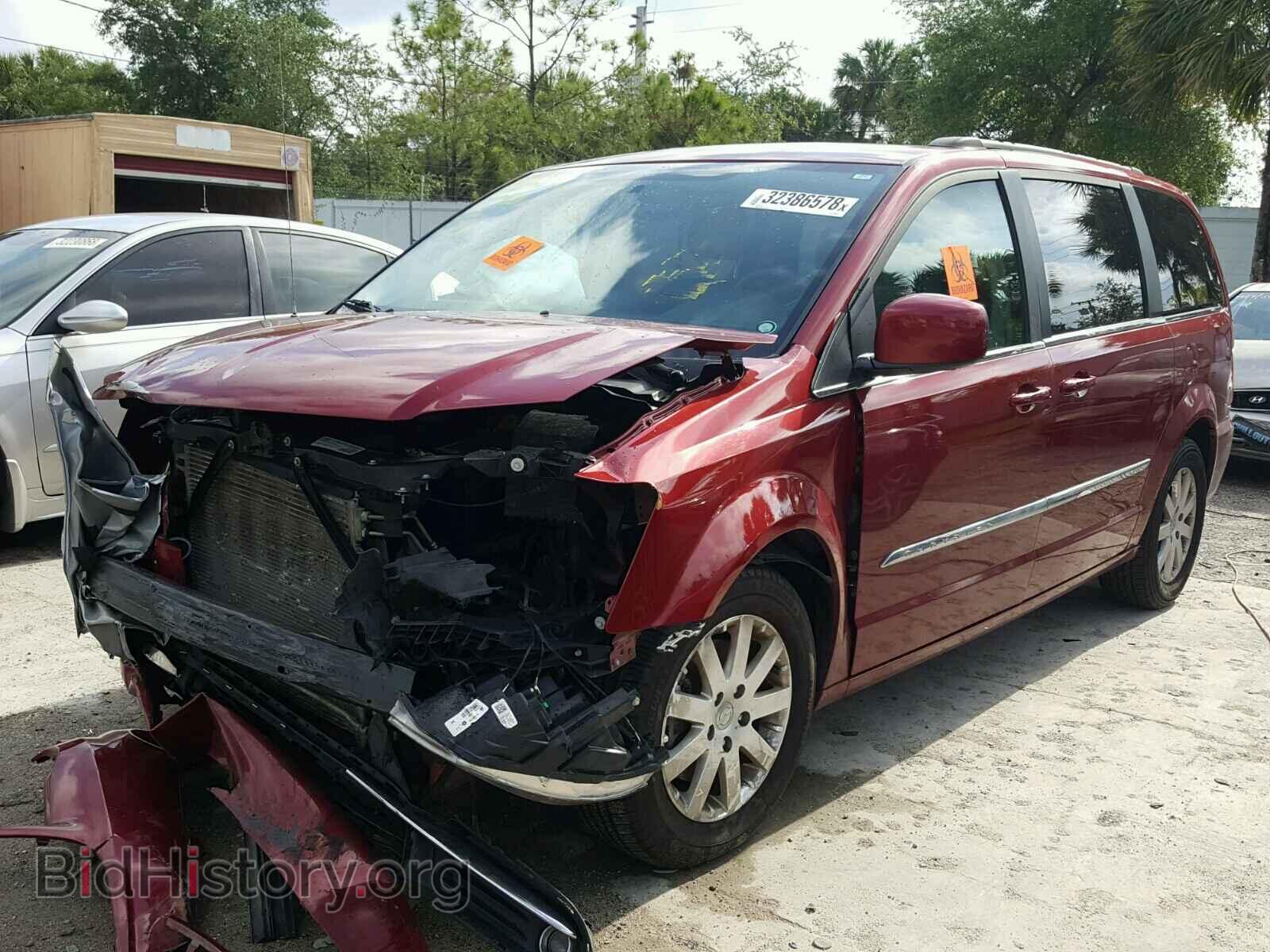 2016 CHRYSLER TOWN & COU - VIN: 2C4RC1BG5GR118687 - Photo 2