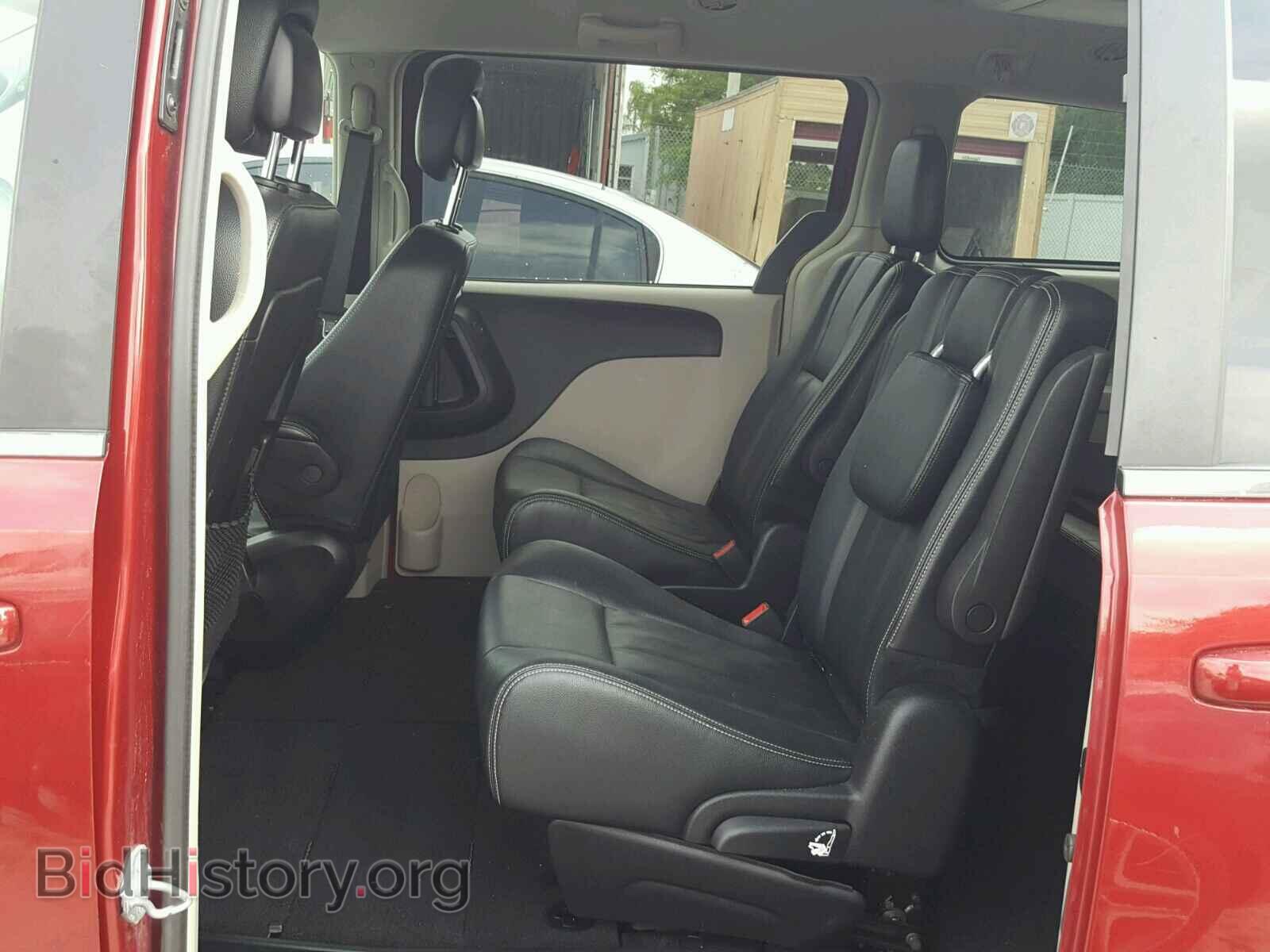 2016 CHRYSLER TOWN & COU - VIN: 2C4RC1BG5GR118687 - Photo 6