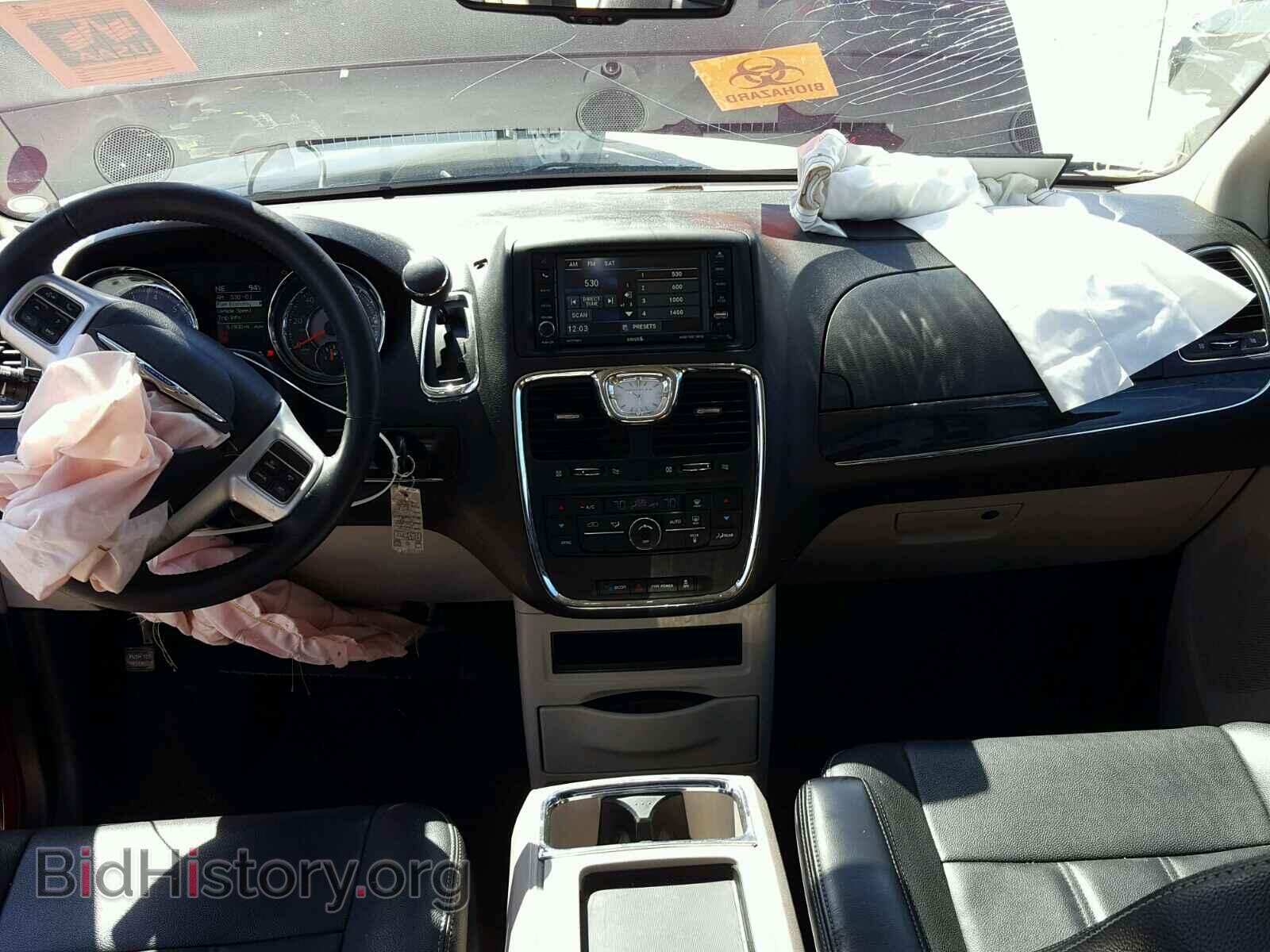 2016 CHRYSLER TOWN & COU - VIN: 2C4RC1BG5GR118687 - Photo 9