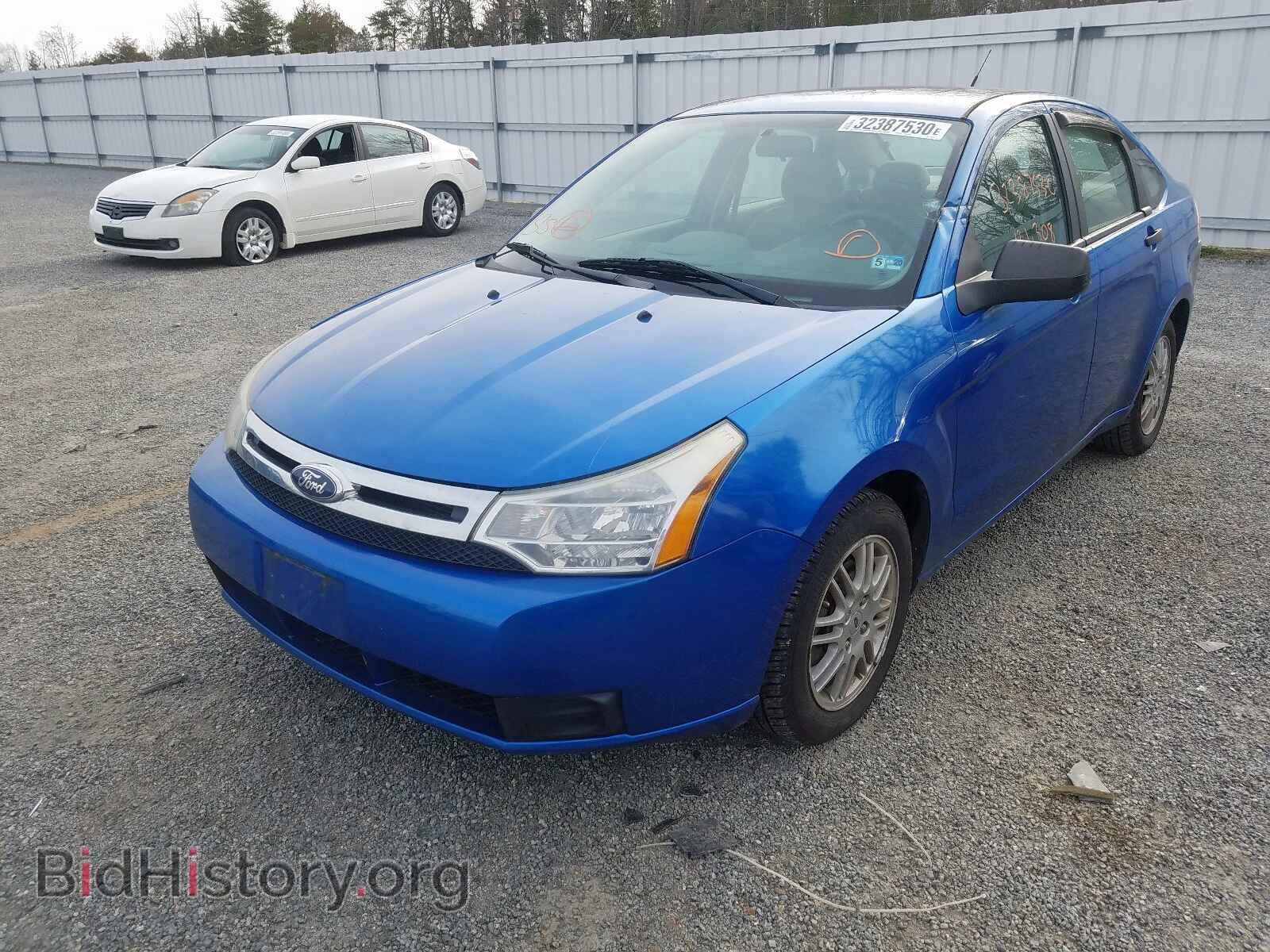 2011 FORD FOCUS - VIN: 1FAHP3FN6BW141373 - Фото 2