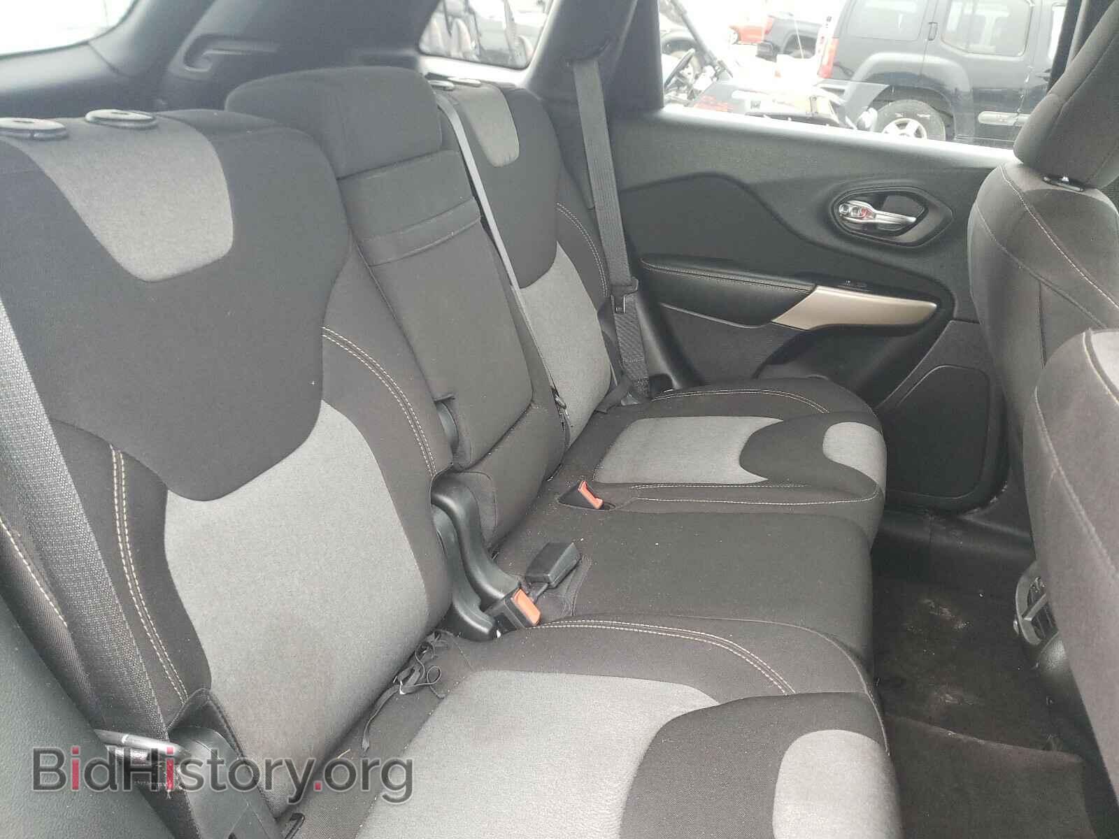 2018 JEEP CHEROKEE - VIN: 1C4PJLCB4JD607765 - Фото 6