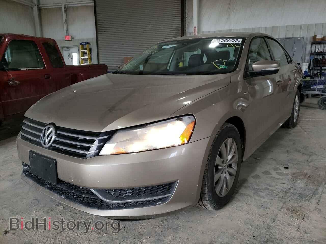 2015 VOLKSWAGEN PASSAT - VIN: 1VWAS7A30FC019555 - Фото 2