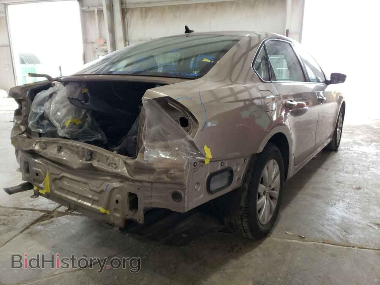 2015 VOLKSWAGEN PASSAT - VIN: 1VWAS7A30FC019555 - Фото 4