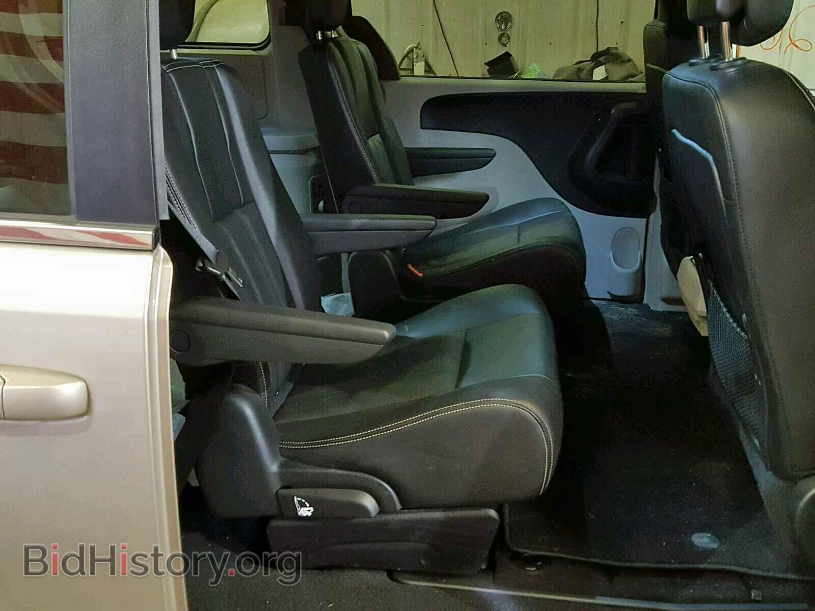 2016 CHRYSLER TOWN & COU - VIN: 2C4RC1BG1GR286648 - Фото 6