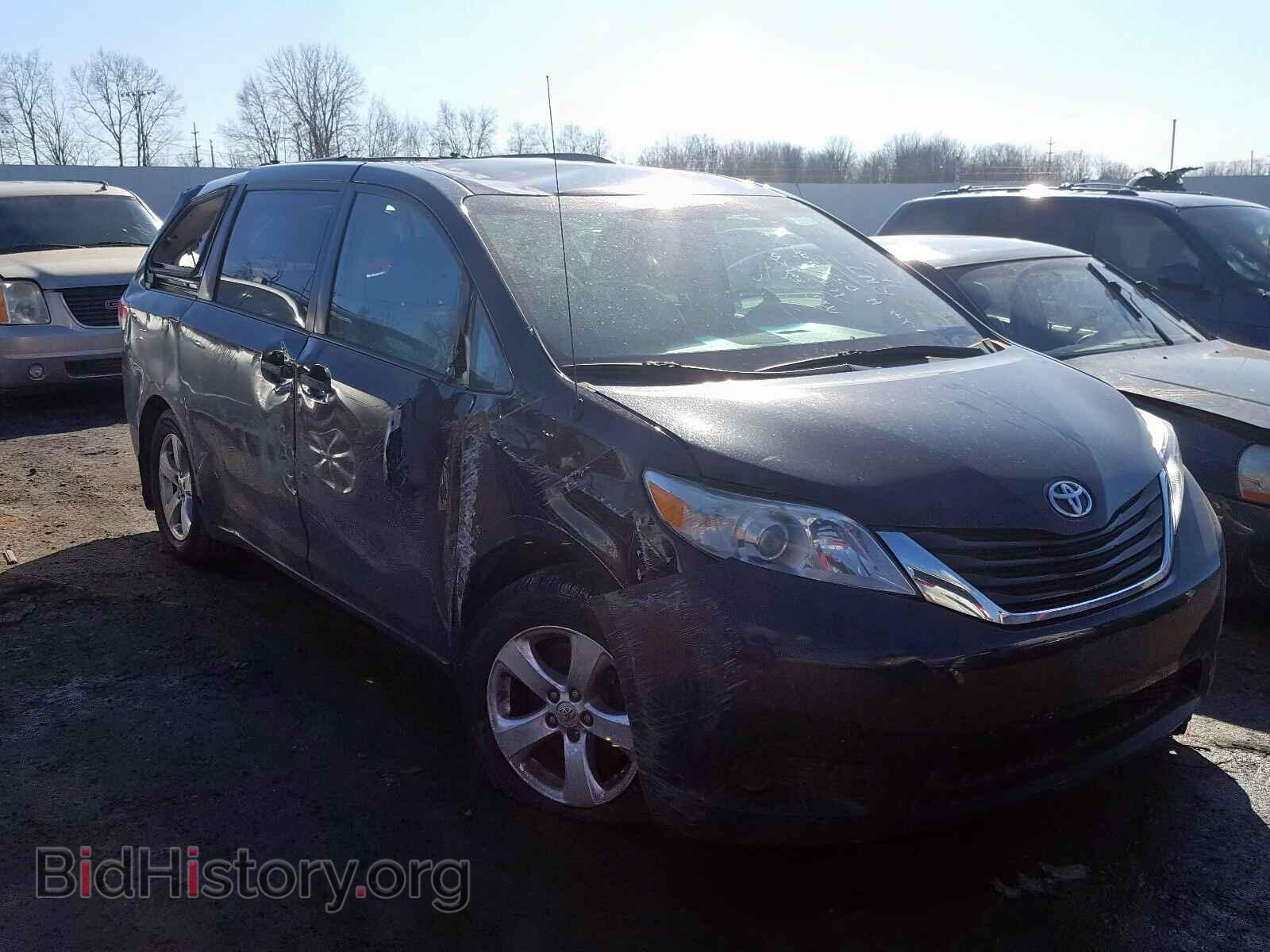 Photo 5TDKK3DC4DS392038 - TOYOTA SIENNA 2013