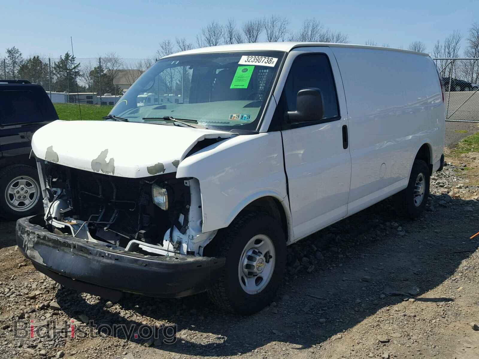 2012 CHEVROLET EXPRESS - VIN: 1GCWGFCA6C1126343 - Фото 2