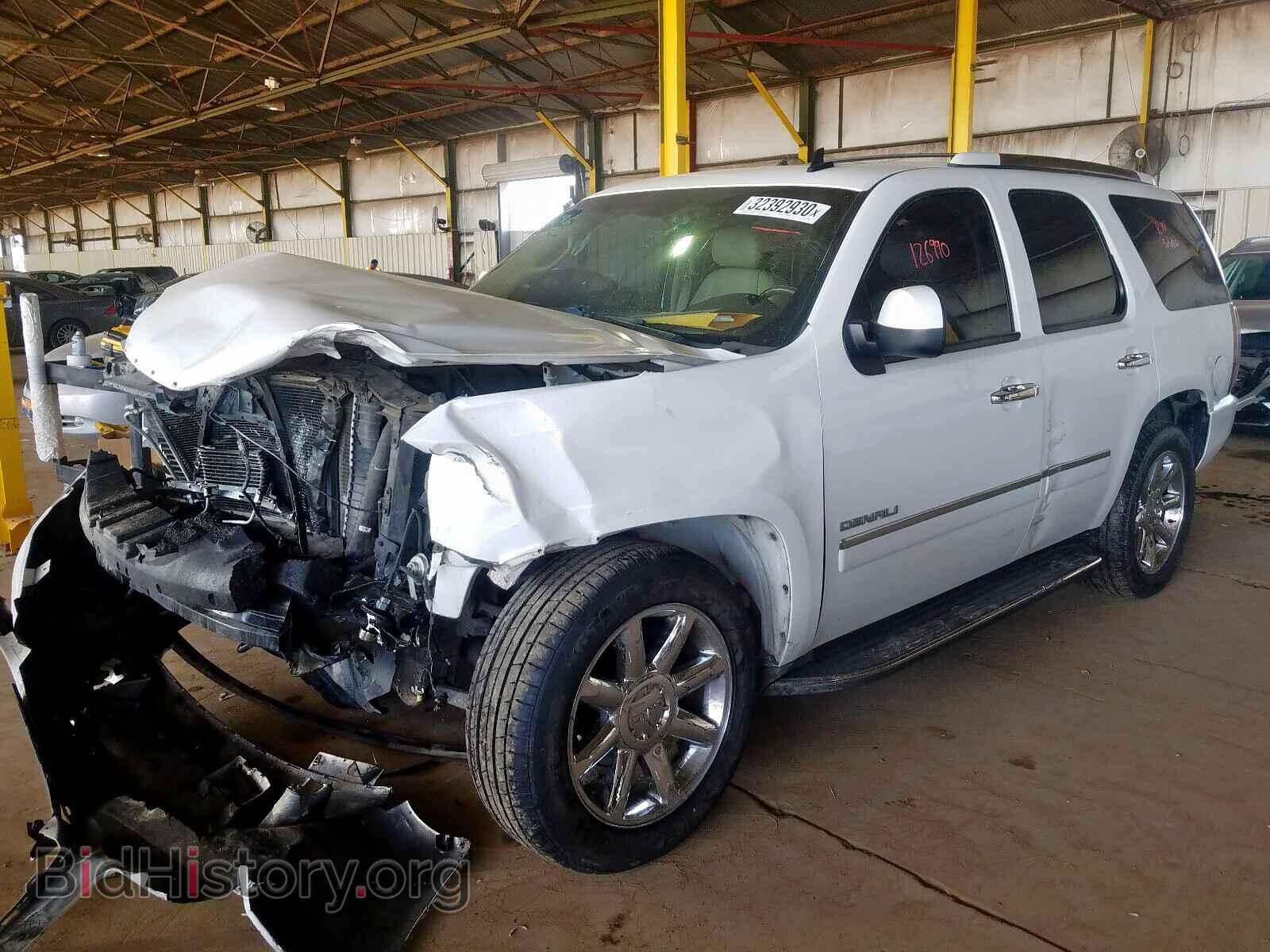 2011 GMC YUKON - VIN: 1GKS1EEF5BR375529 - Фото 2