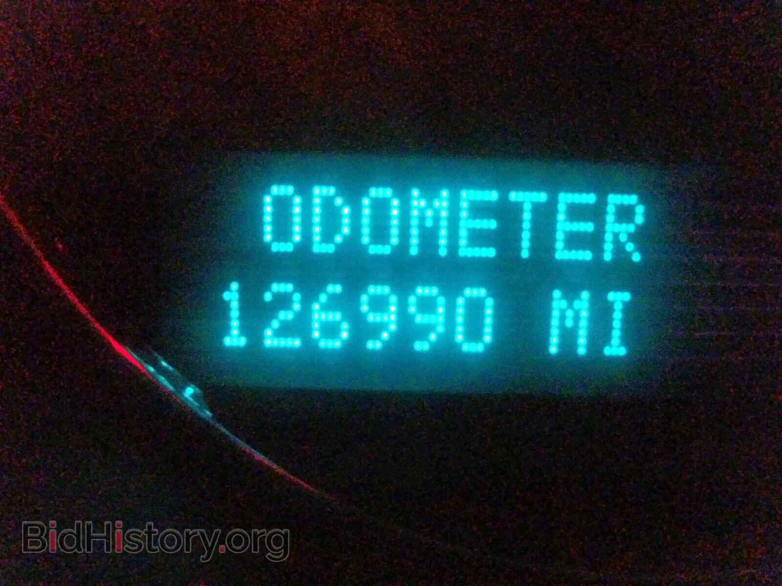 2011 GMC YUKON - VIN: 1GKS1EEF5BR375529 - Фото 8